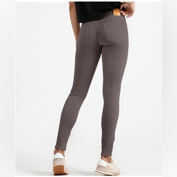 BNWT Duer No Sweat Skinny Pants in Grey Size 32 x 31 - Picture 4 of 4